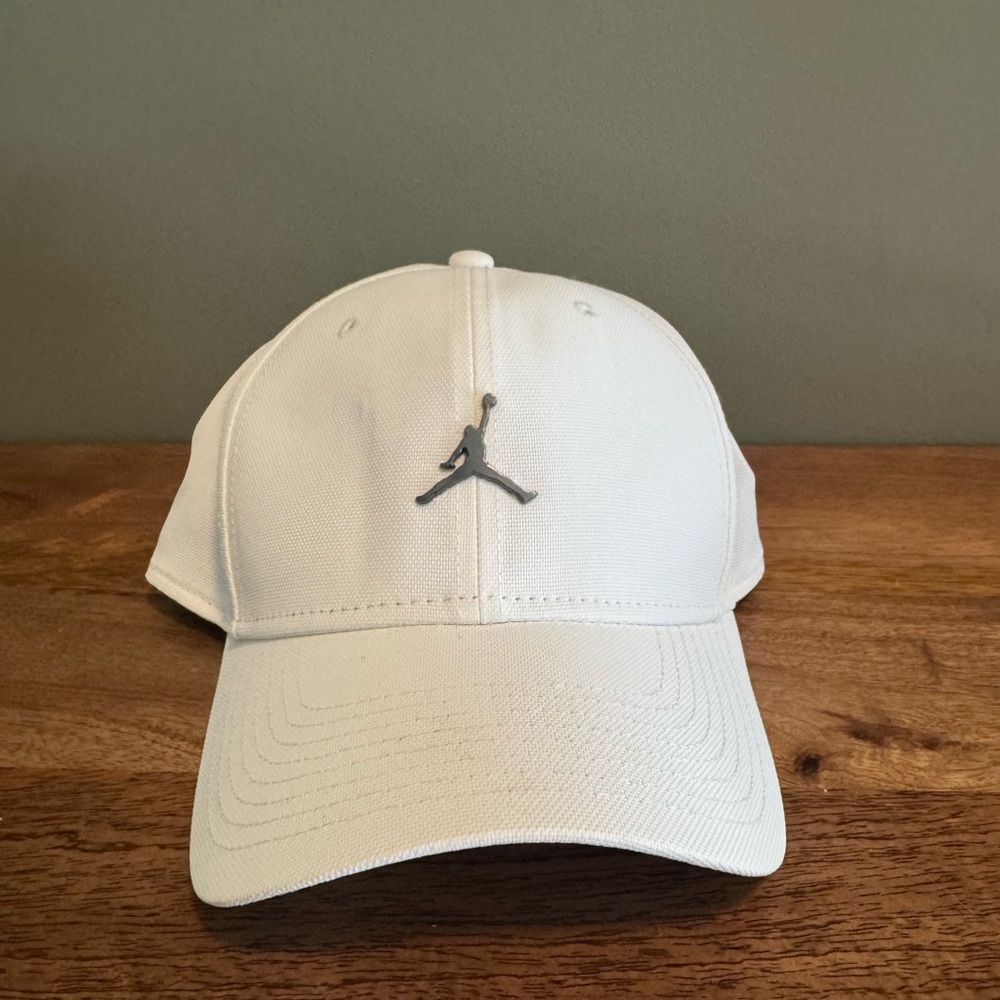 Nike Men's Jordan Rise Structured Metal Jumpman Hat